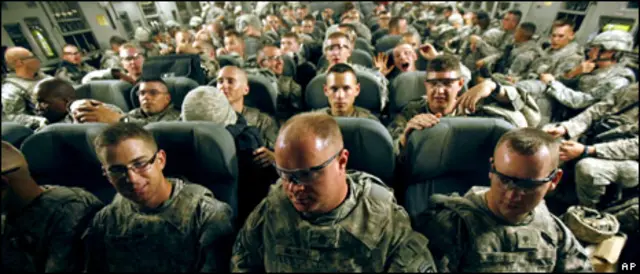 فيديو يُظهر وصول جنود أمريكيين إلى دبي وأبوظبي